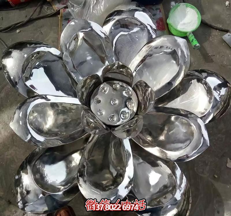 不銹鋼校園雕塑——荷花